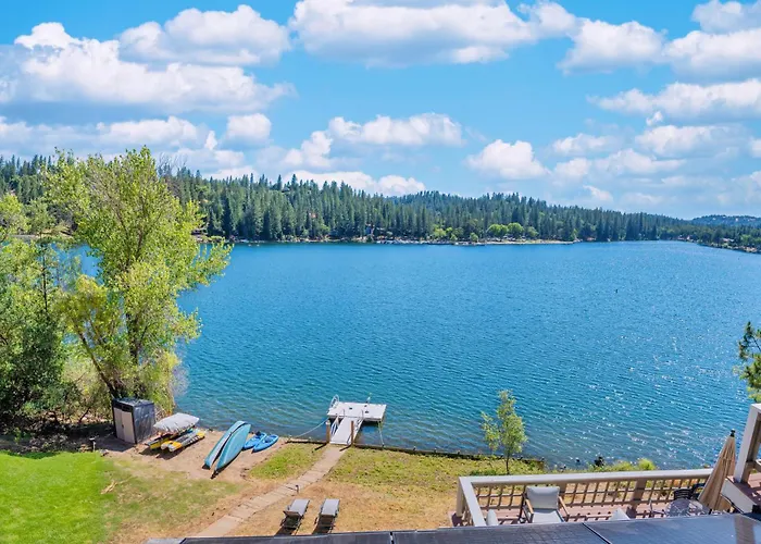 Lakefront Villa With 180 Degree View Private Dock And Boats