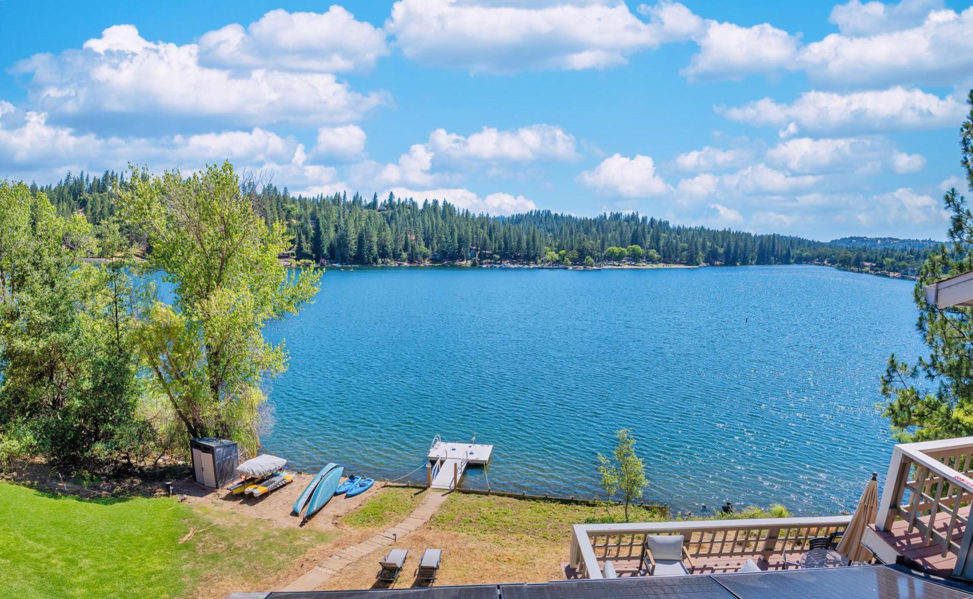Lakefront With 180 Degree View Private Dock And Boats Villa Groveland